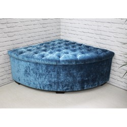 Deep Buttoned Corner Seat